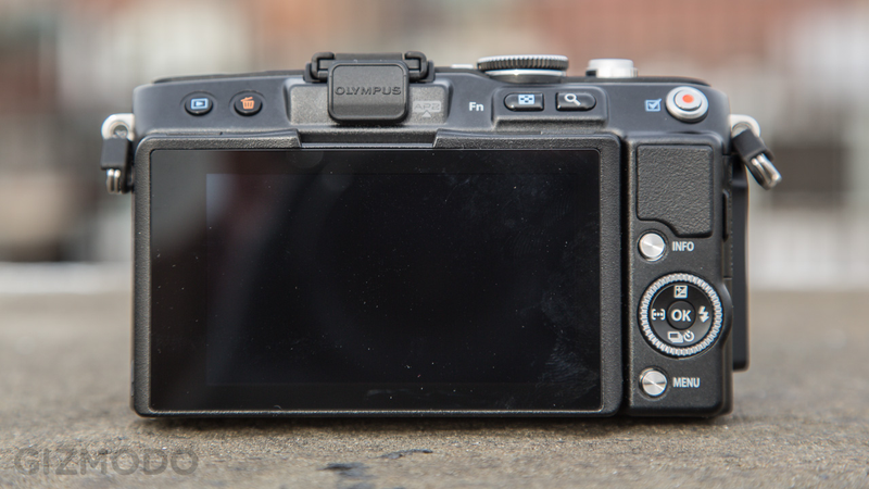 Illustration for article titled Olympus E-PL5 Review: Top-Notch Guts in an Awkward Body